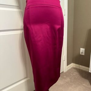 Fuscia mid calf skirt size large. Gorgeous and flattering!